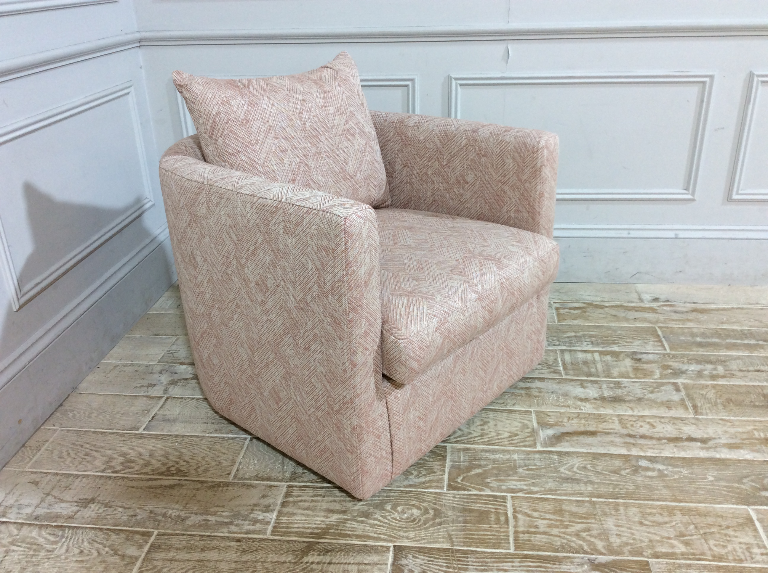 Tottenham Swivel Chair in Stain Resistant Textured Linen Rust