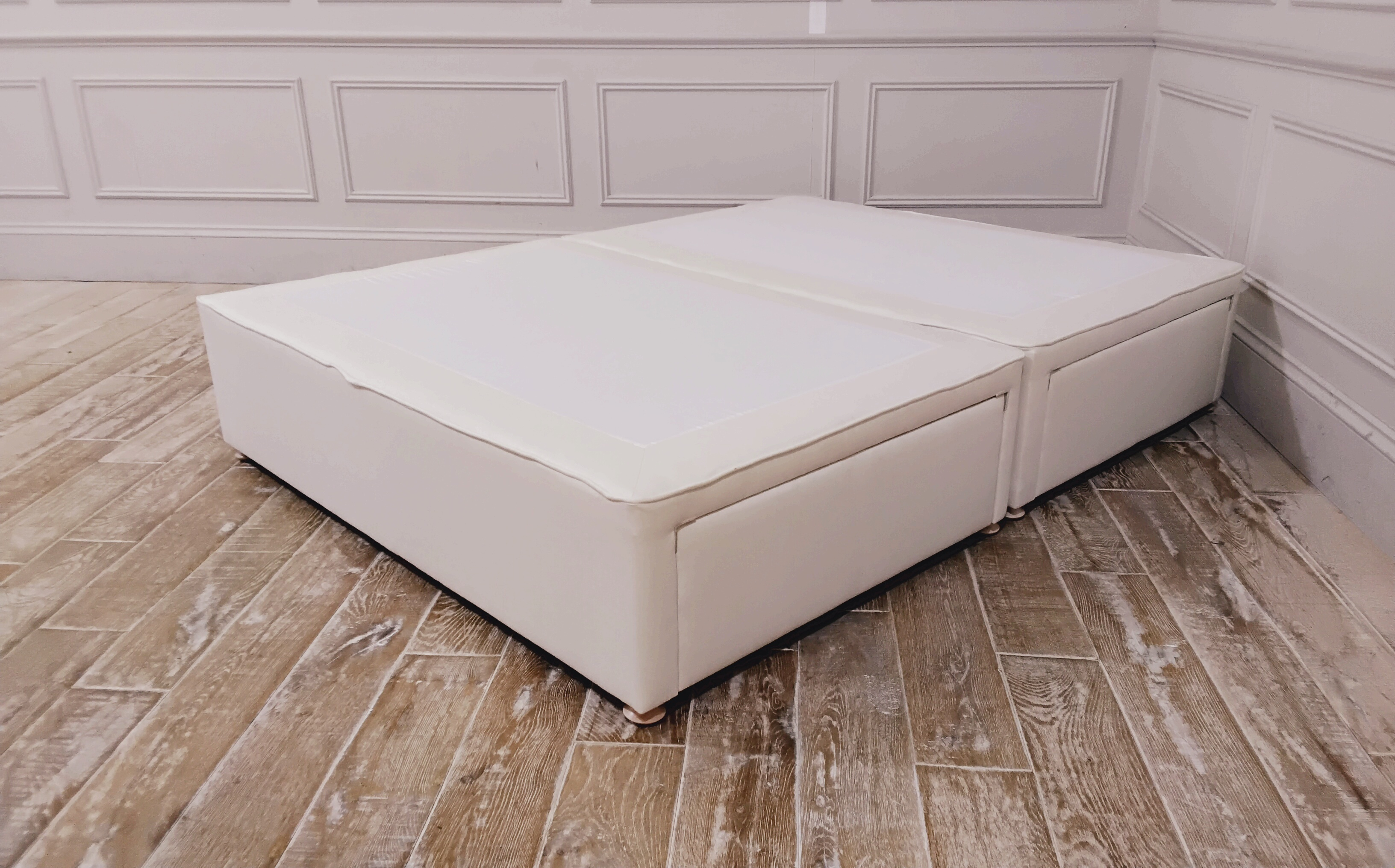 Barnsley King Storage Divan in Stain Resistant Linen Coconut