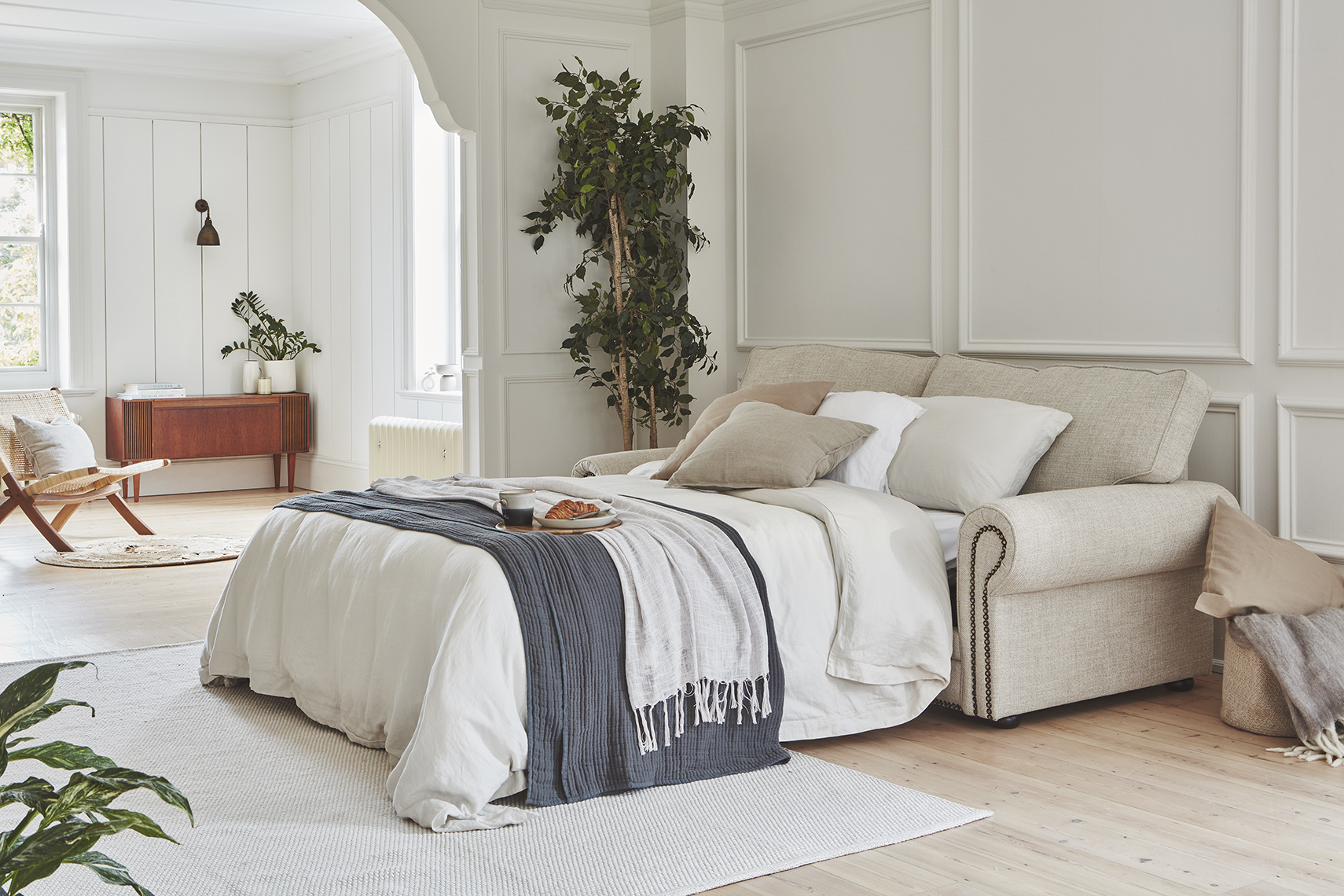 Canterbury sofa bed with bed with bedding